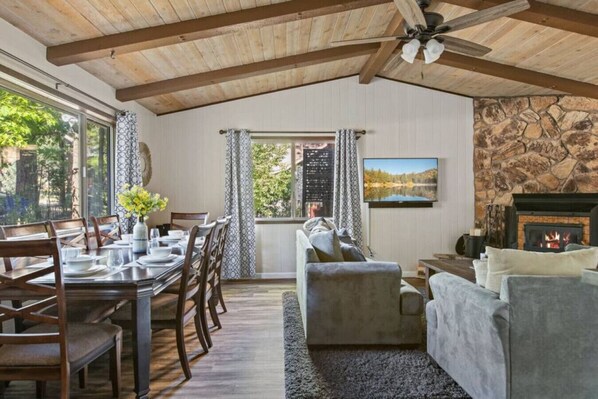 TV, fireplace, stereo