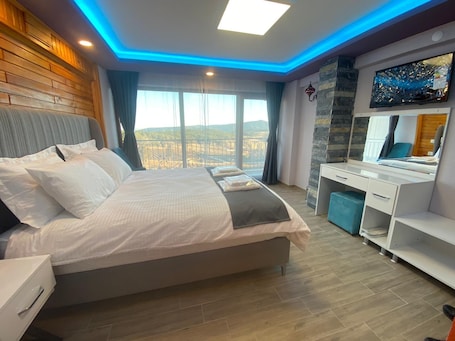 Panoramic Suite, 1 Queen Bed with Sofa bed, Non Smoking, Mountain View. La Vie En Rose Otel by Söğütdağı
