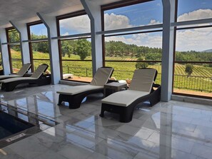 Indoor pool, free pool cabanas, pool loungers - La Vie En Rose Otel by Söğütdağı (Keçiborlu)