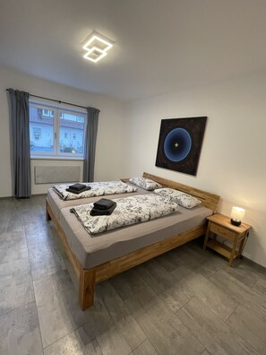 1 bedroom, in-room safe, desk, iron/ironing board - Quiet accommodation with best location for trips to Nuremberg and surroundings  (Feucht)