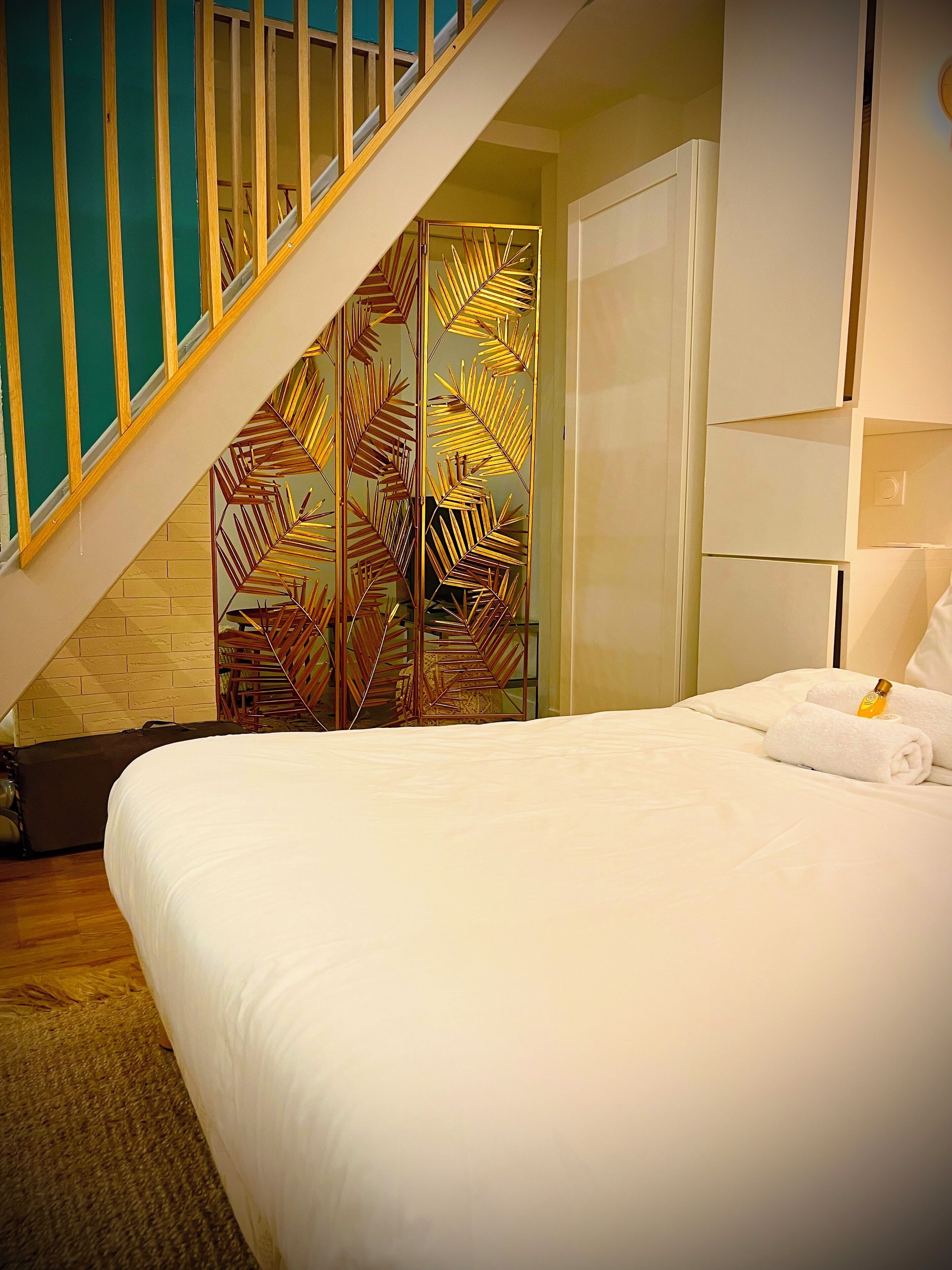 2 soverom, skrivebord, strykejern/-brett og wi-fi (inkludert)