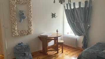 1 chambre, fer et planche Ă repasser, Wi-Fi, draps fournis