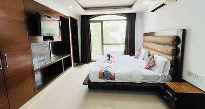 Roomshala 087 Green High