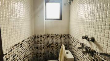 Gratis toiletartikelen, pantoffels, handdoeken