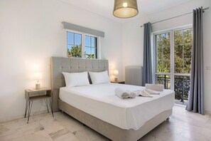 3 makuuhuonetta, silitysrauta/-lauta, ilmainen Wi-Fi, vuodevaatteet