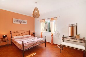 3 bedrooms, iron/ironing board, free WiFi, bed sheets - Villa "Casa Palma" with Private Pool & 3 Private Terraces (Paderne)