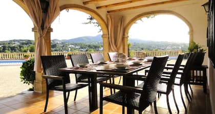 Villa 'Jávea Rafalet' with Mountain Views, Wi-Fi, and Air Conditioning