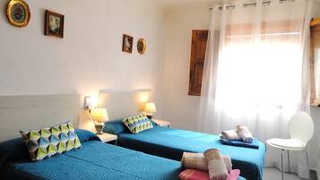 4 bedrooms, iron/ironing board, free WiFi, bed sheets