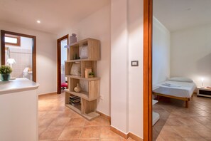 6 bedrooms, iron/ironing board, free WiFi, bed sheets