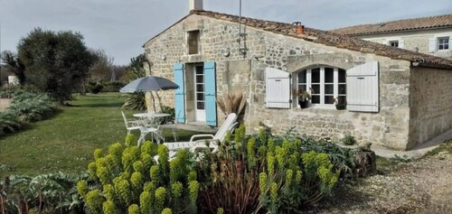 Maison de vacances 'La Vignentaise' avec terrasse, piscine partagée et Wi-Fi