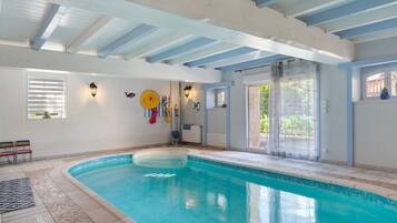 Piscine couverte, piscine chauffée