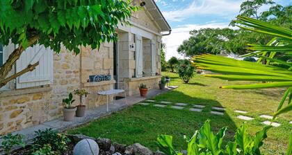 Ferienhaus 'La Vignentaise' mit Terrasse, Gemeinschaftspool und WLAN