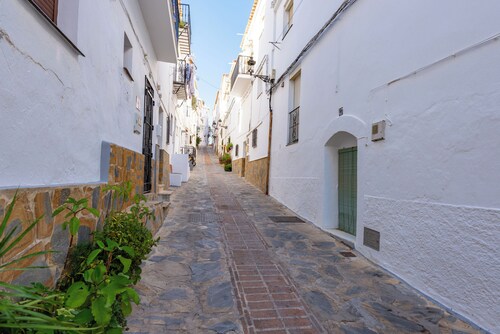 Studio Apartment 'La Casita De Casares' with Sea View, Private Terrace and Balcony