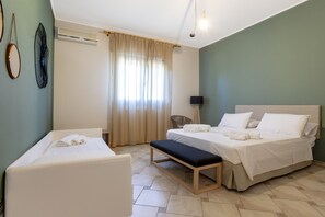 3 chambres, fer et planche à repasser, accès au Wi-Fi (inclus)