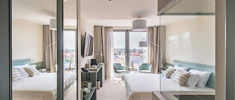 Phòng đôi Deluxe | 1 phòng ngủ, bộ đồ giường cao cấp, nệm có lớp đệm bông, minibar
