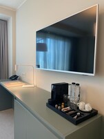 Deluxe Twin Room | Premium bedding, pillowtop beds, minibar, in-room safe