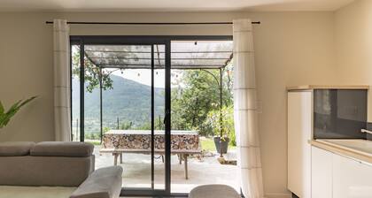 Apartment "Gîte les Monteils" with Mountain View, Private Terrace & A/C
