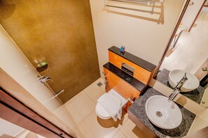 Rom – president | Bad | Dusj, toalettartikler (inkludert), hårføner og håndklær