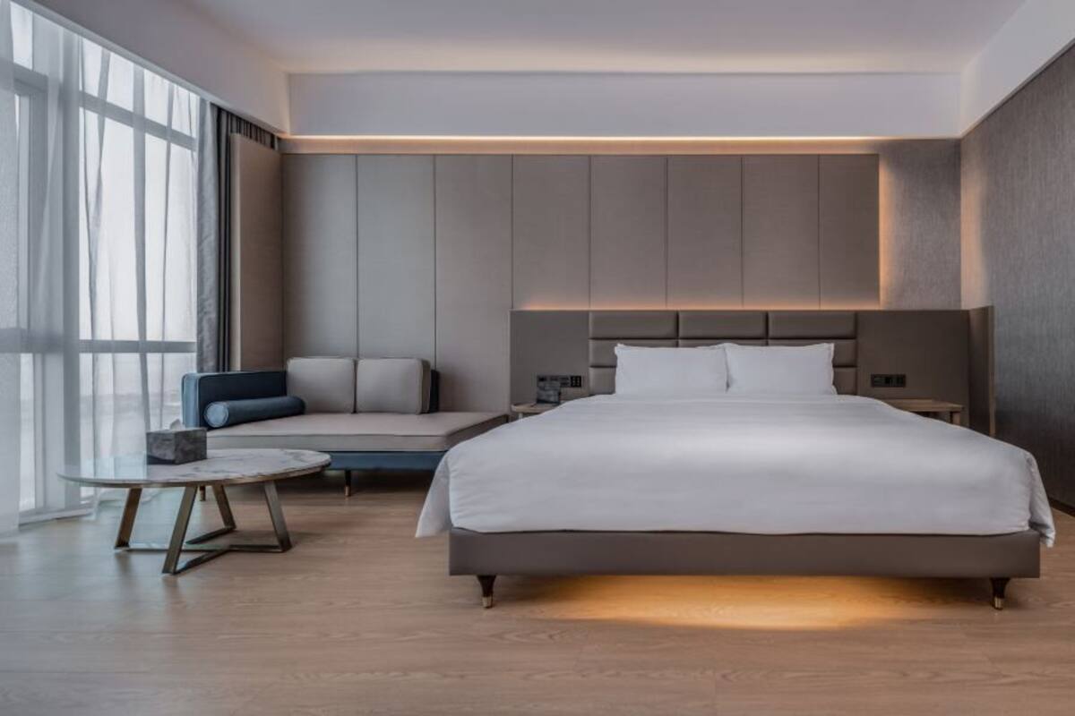 Business Single Room, City View