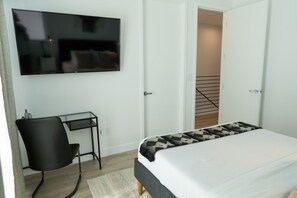 2 多间卧室、办公桌、熨斗/熨衣板、免费 WiFi