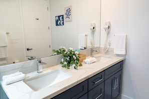 Haartrockner, Handtücher