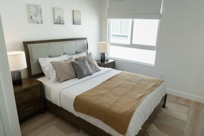 Unclassified image, 5 of 48, button