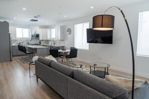 星評価なしの画像、3 / 48、ボタン