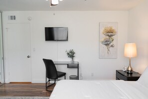 4 habitaciones, escritorio, tabla de planchar con plancha y wifi gratis 