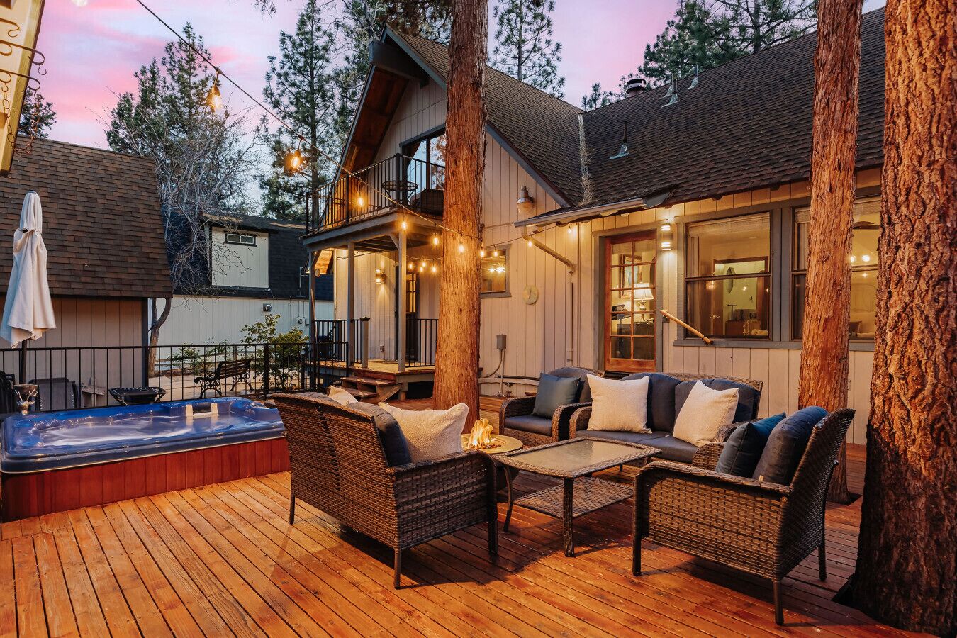Stunning sunset shot of the backyard