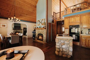 Dining - Pendleton Pines | Dogs ok, Sauna, Gated, Jacuzzi! (Big Bear)