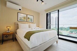 1 bedroom, desk, iron/ironing board, WiFi