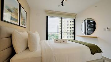 1 bedroom, desk, iron/ironing board, WiFi