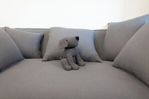 Apartment | Wohnbereich | Flachbildfernseher