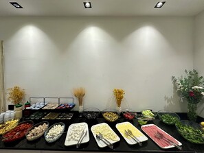 Breakfast buffet - Bloomtalya Hotel  (Antalya)
