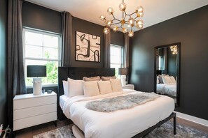 4 bedrooms, desk, iron/ironing board, WiFi