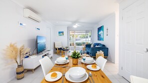 Dining - Sapphire Sands, 1/52 Boulder Bay Rd - air con, Wi-Fi, Cot & Highchair (Fingal Bay)