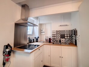 冷蔵庫、電子レンジ