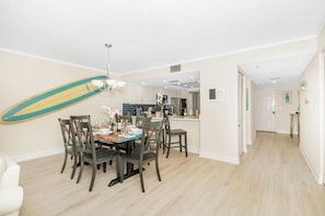 Dining - 4th Floor Poolside 3BR | Panoramic Gulf Views | Heated Pool, Hot Tub, Sleeps 11 (Indian Shores)