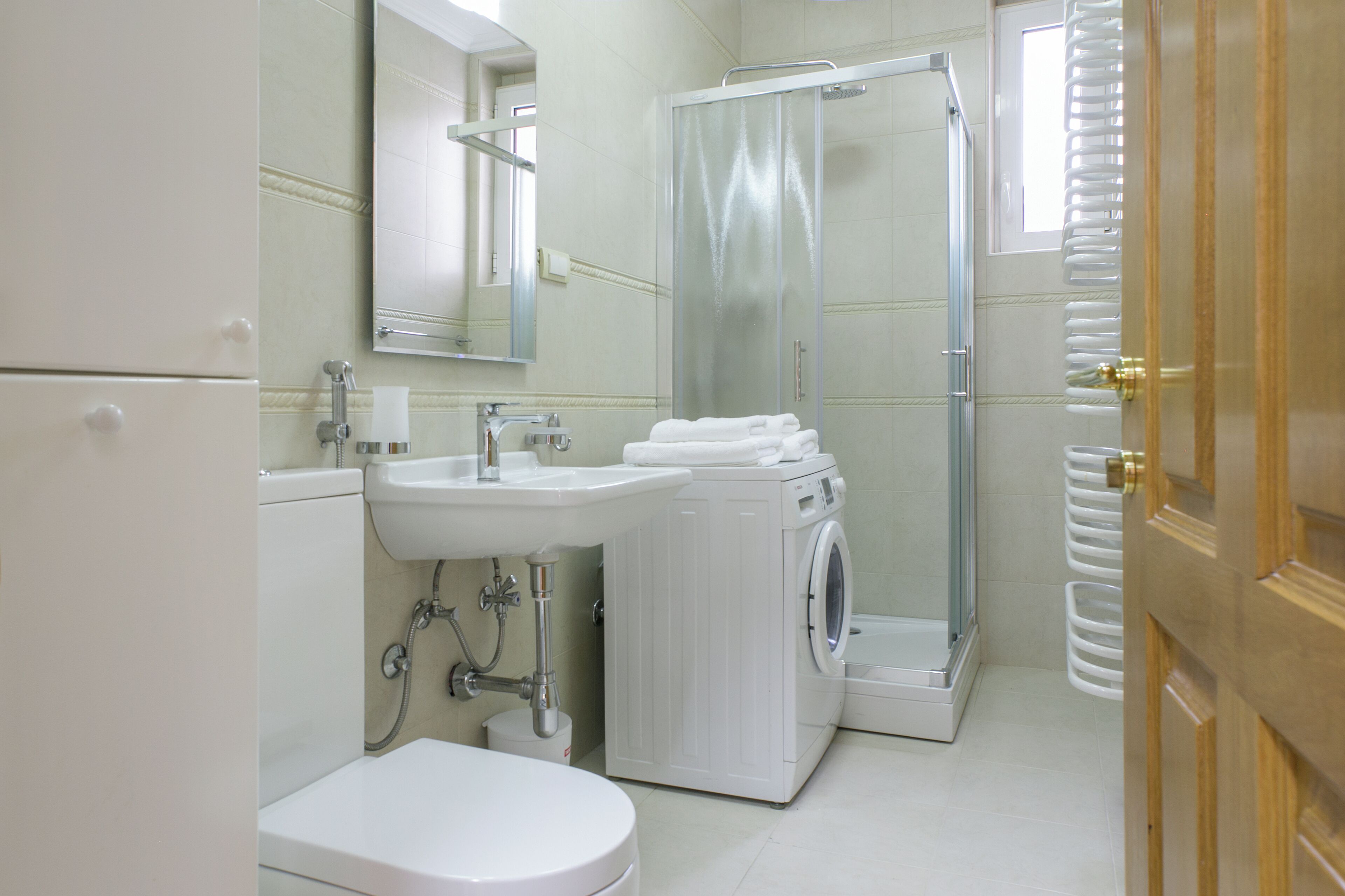 Appartement Ville, 2 chambres | Salle de bain | Douche, douche hydromassante, sèche-cheveux, bidet
