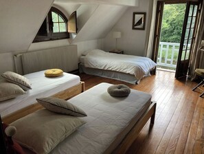 2 chambres, bureau, fer et planche à repasser, Wi-Fi gratuit