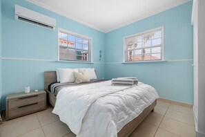 2 habitaciones, escritorio, tabla de planchar con plancha y wifi 