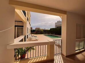 Terrace/patio - Apartment in Condominium with Swimming Pool (Alvor)