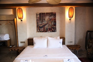Deluxe - Balkonlu & Nature | Premium bedding, free minibar items, in-room safe, desk - Mavi At Hotel (Sariyer)