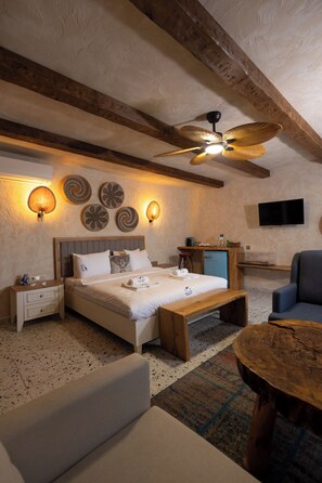 Ropa de cama de alta calidad y minibar (con algunos artículos gratuitos)