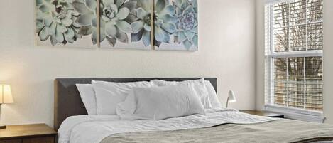 3 Schlafzimmer, Schreibtisch, Bügeleisen/Bügelbrett, WLAN