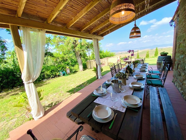 Outdoor dining