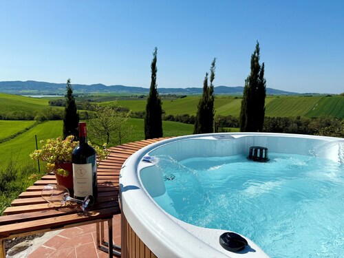 Beautiful Tuscan Villa surrounded by greenery between sea and hills