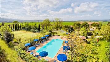 Piscine extérieure