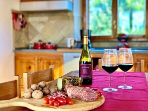 Dining - Beautiful Tuscan Villa surrounded by greenery between sea and hills (Pomaia)