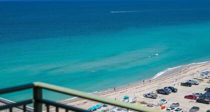 Ocean Views - 15th floor - Amazing Building with a Tennis Court! Great Location!